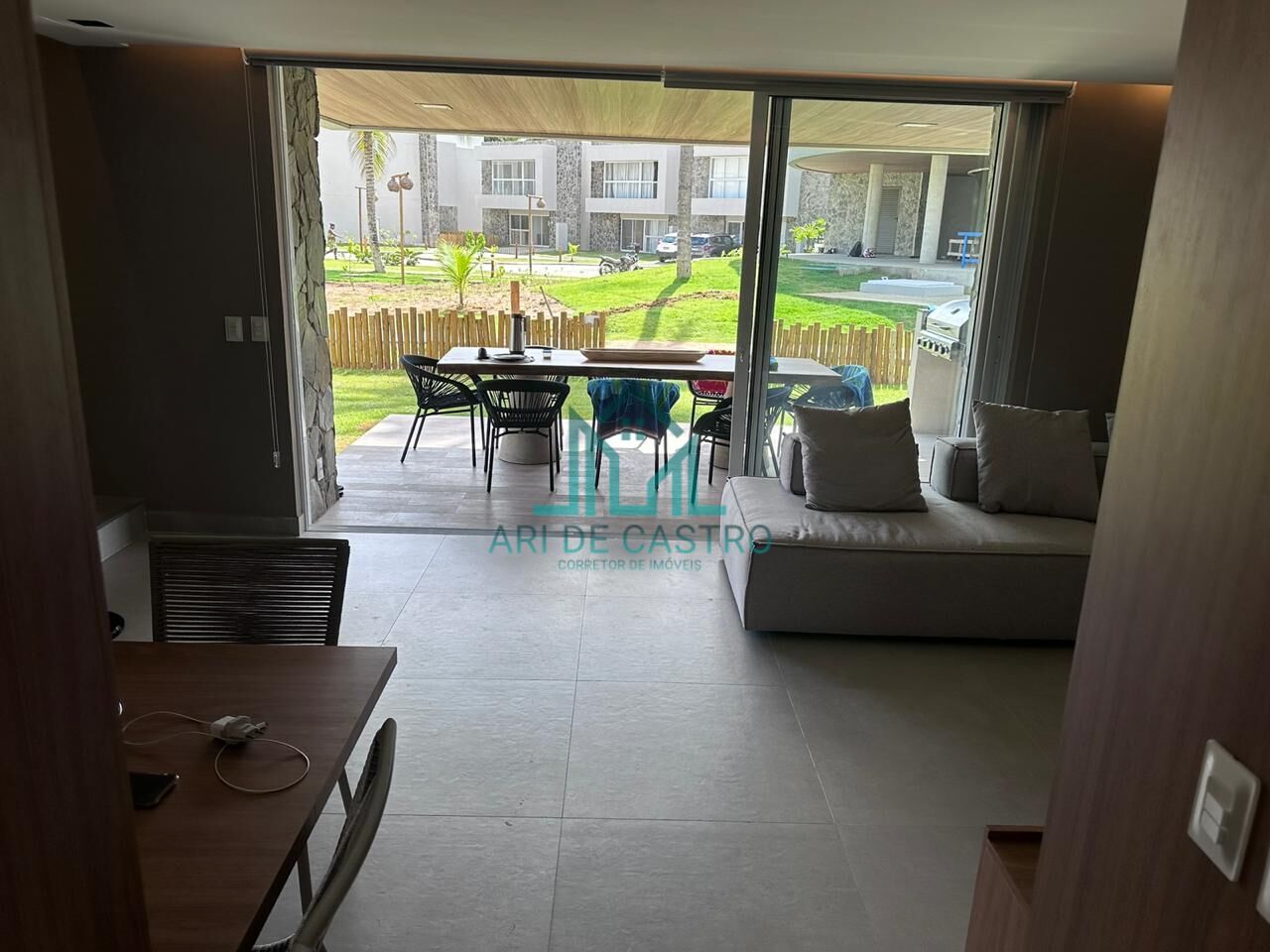 Casa à venda com 5 quartos, 180m² - Foto 4
