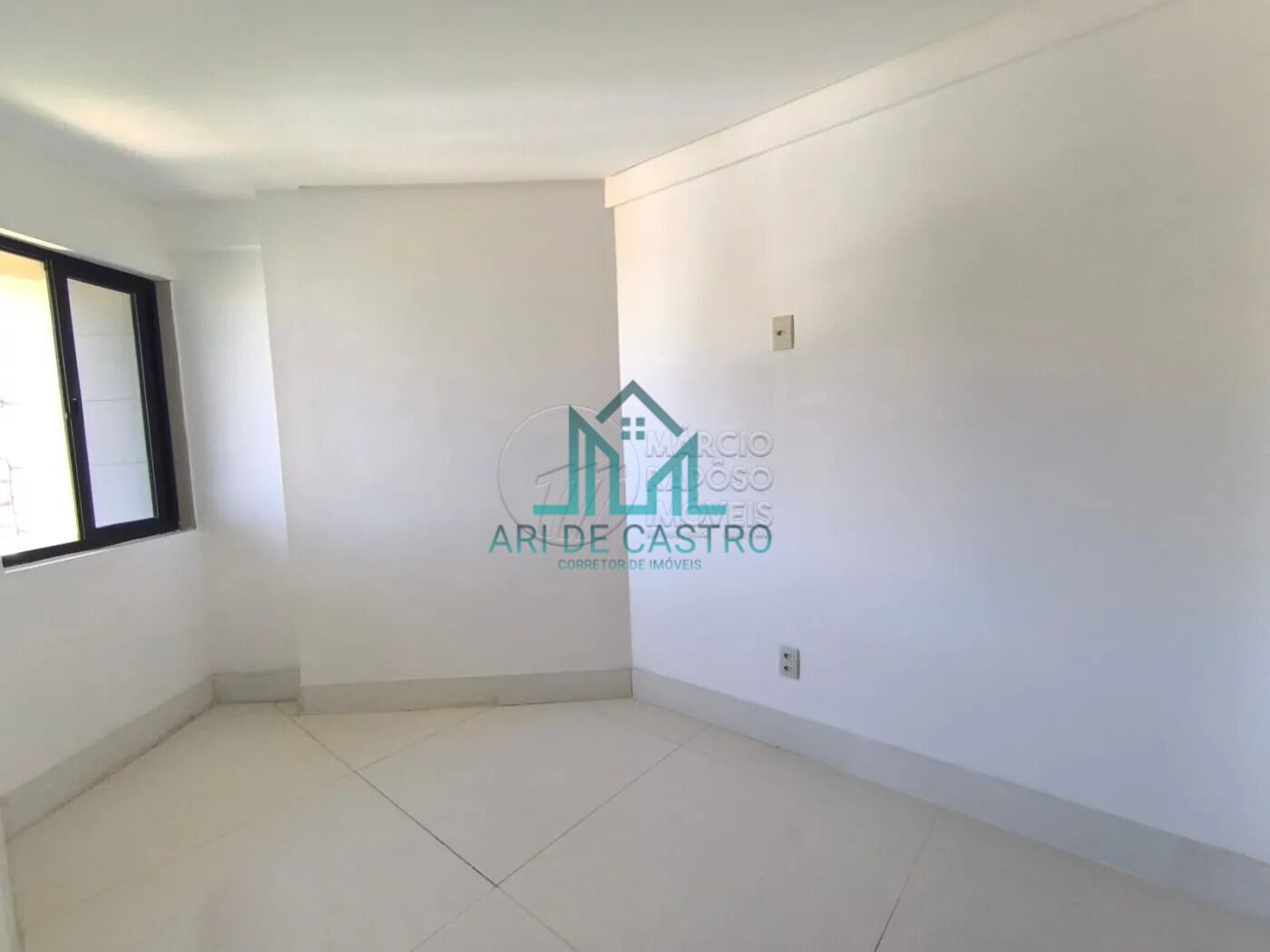 Apartamento à venda com 4 quartos, 202m² - Foto 18