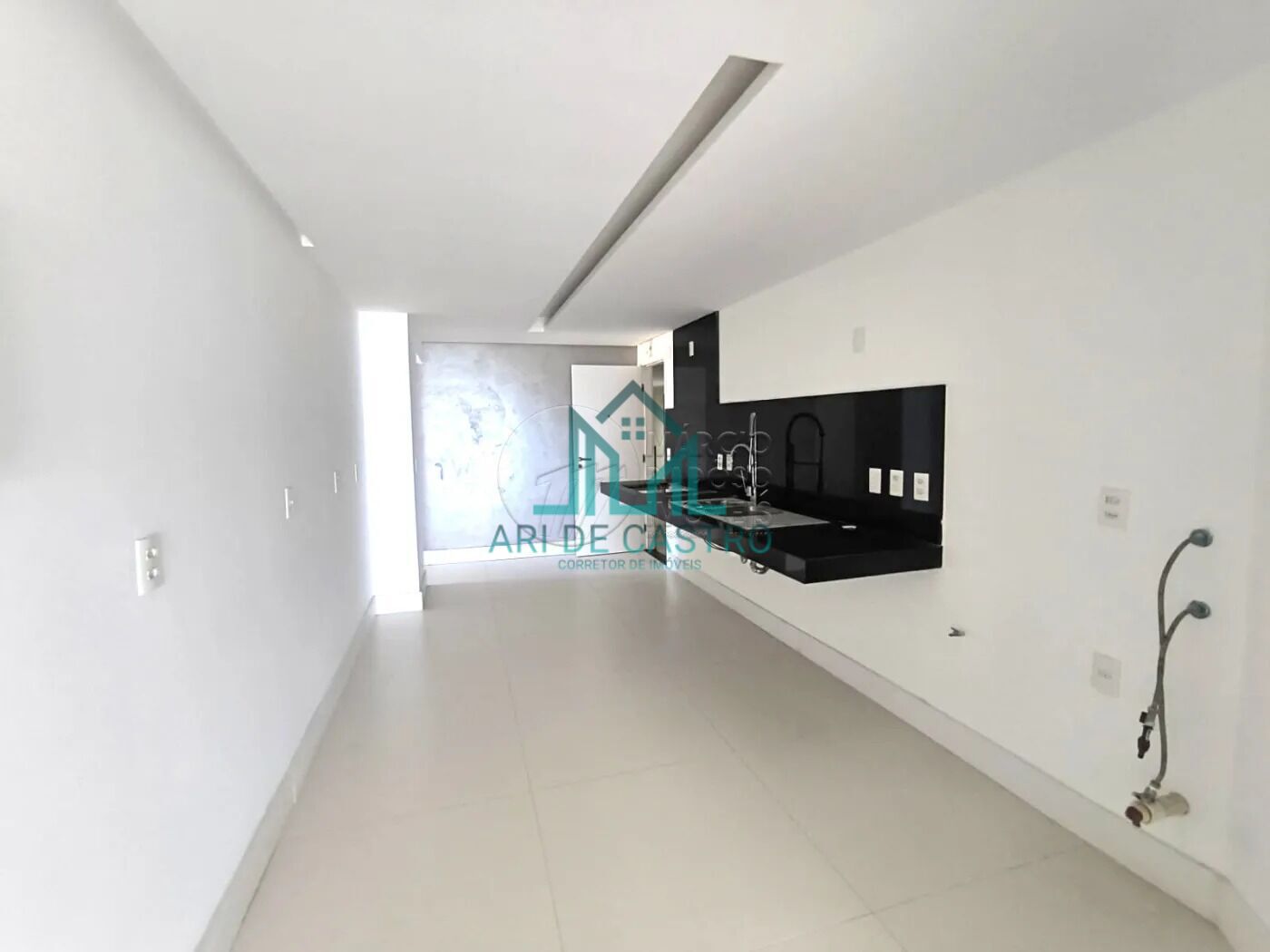 Apartamento à venda com 4 quartos, 202m² - Foto 7