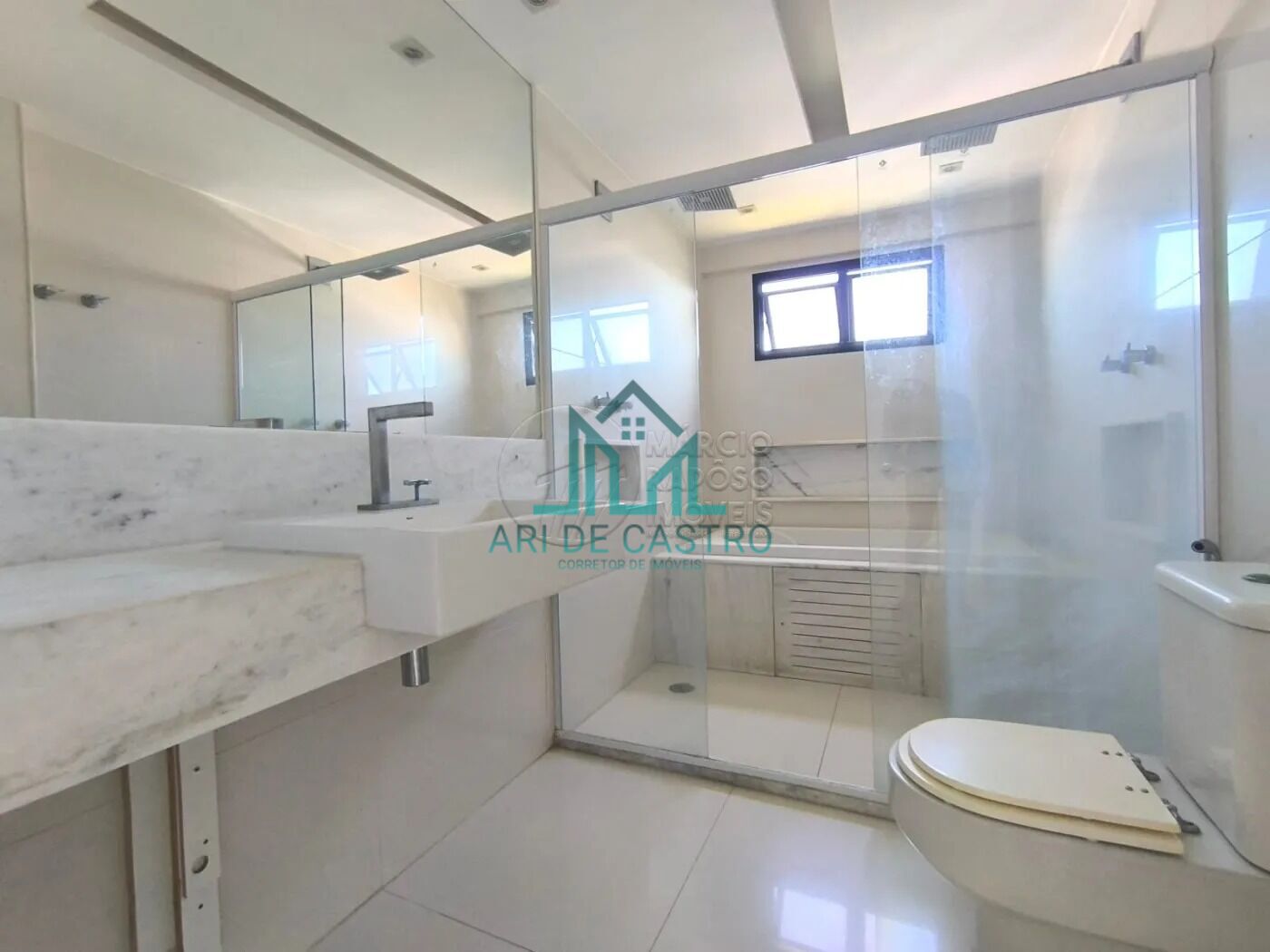 Apartamento à venda com 4 quartos, 202m² - Foto 10