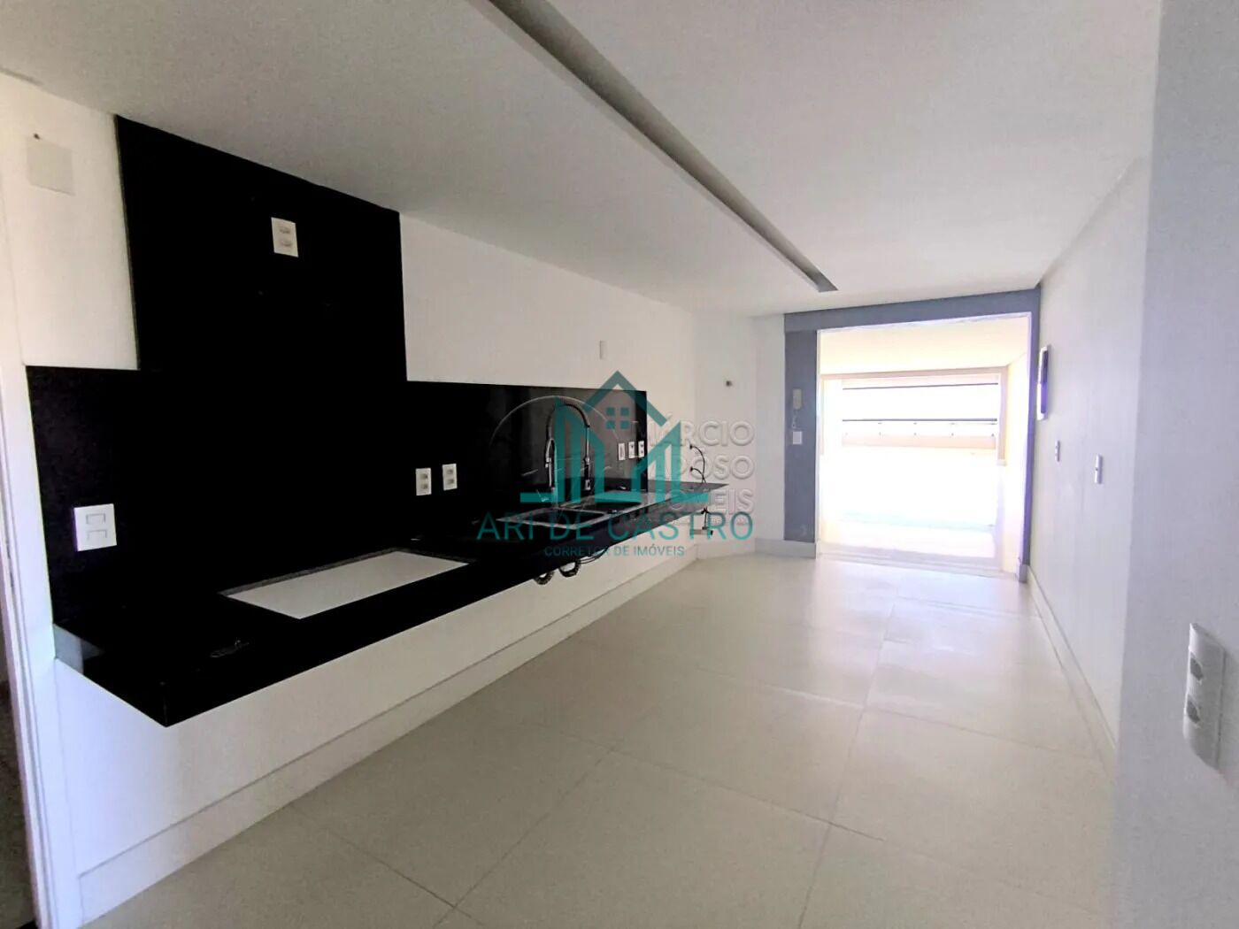 Apartamento à venda com 4 quartos, 202m² - Foto 9