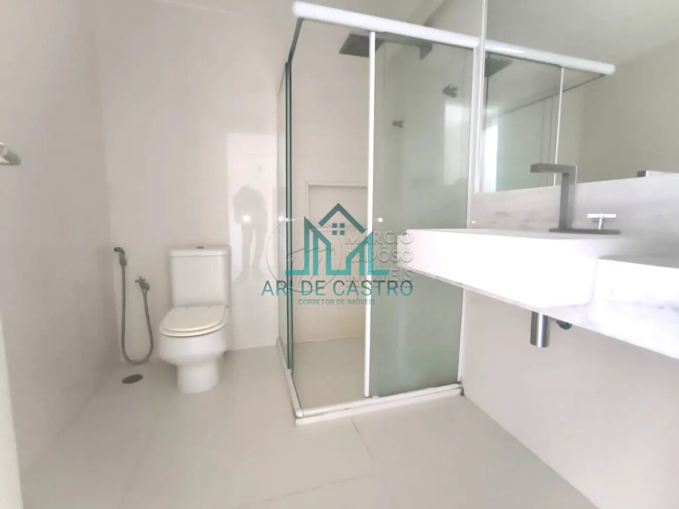Apartamento à venda com 4 quartos, 202m² - Foto 14