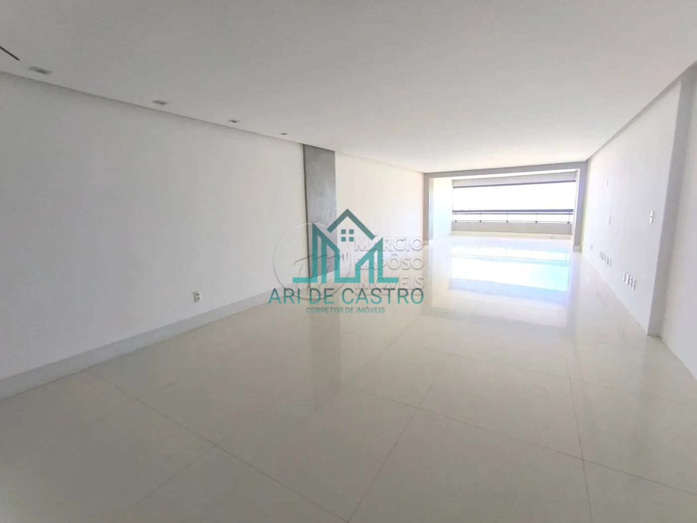 Apartamento à venda com 4 quartos, 202m² - Foto 6