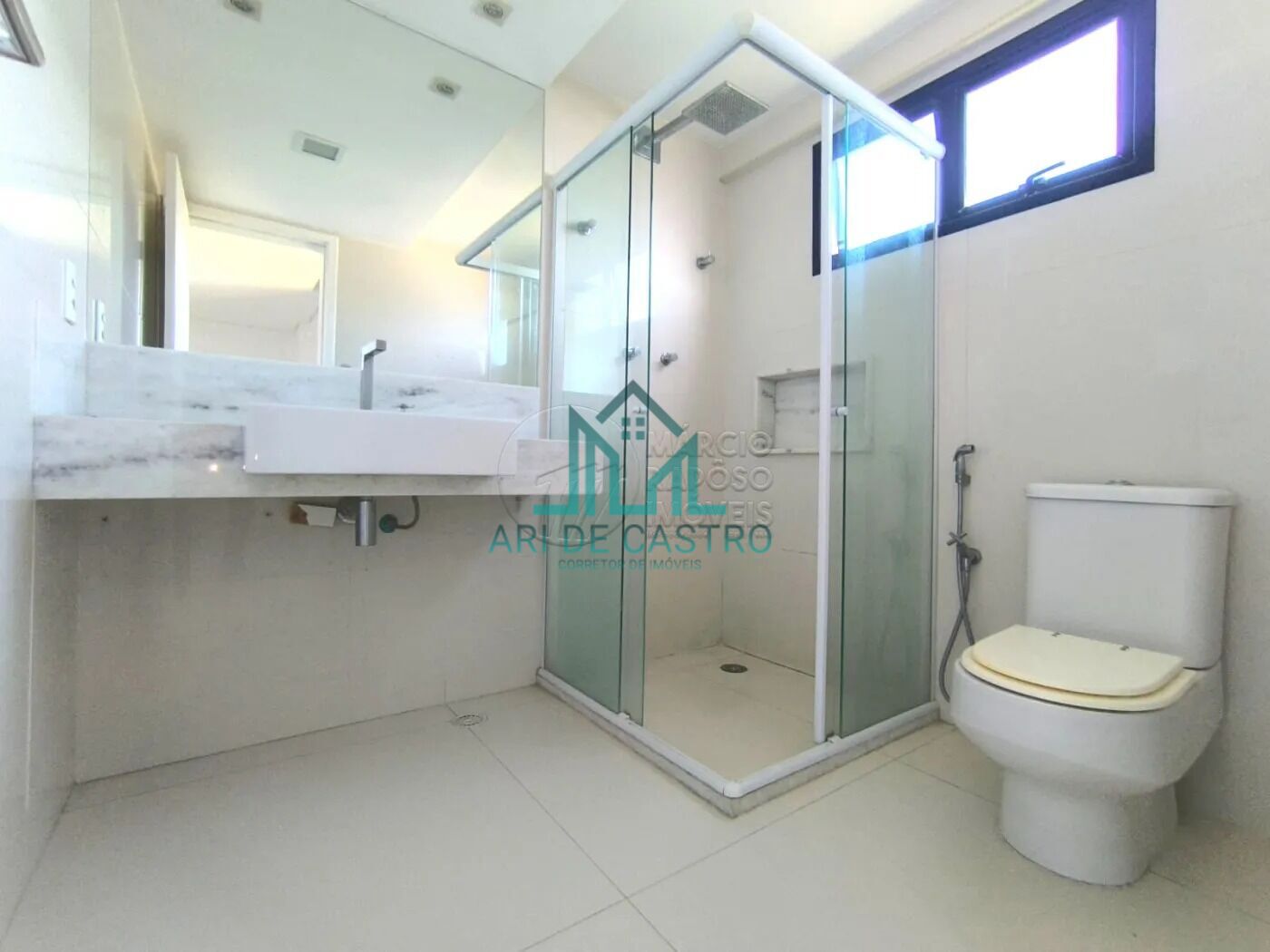 Apartamento à venda com 4 quartos, 202m² - Foto 12