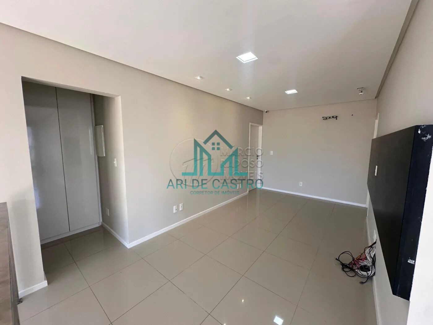 Casa à venda com 4 quartos, 550m² - Foto 32