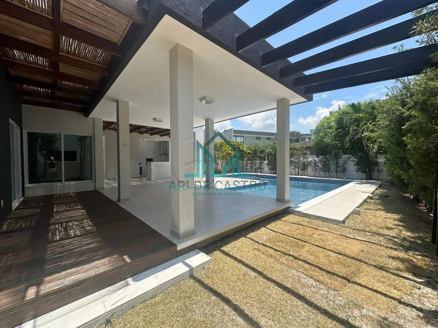 Casa à venda com 4 quartos, 550m² - Foto 6