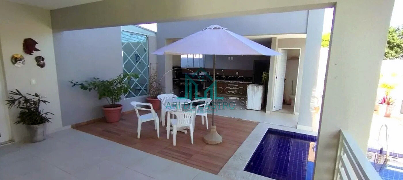 Casa de Condomínio à venda com 5 quartos, 326m² - Foto 2