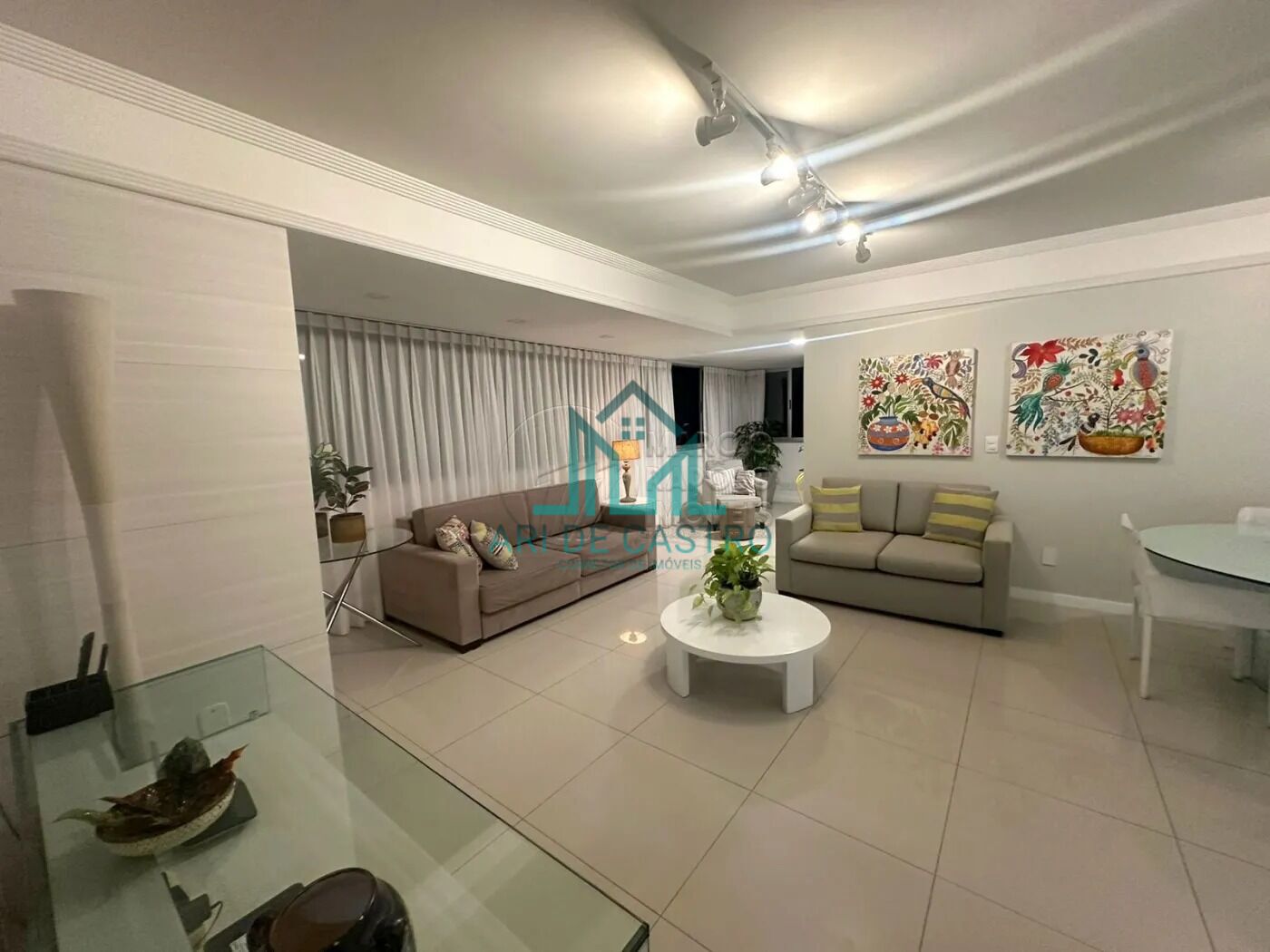 Apartamento à venda com 3 quartos, 152m² - Foto 1