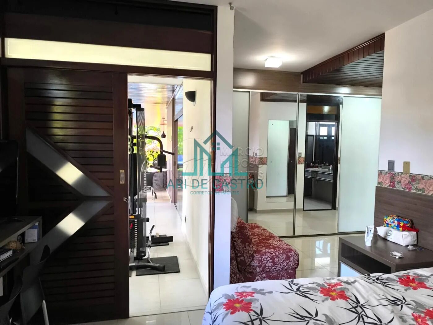 Casa à venda com 4 quartos, 381m² - Foto 24