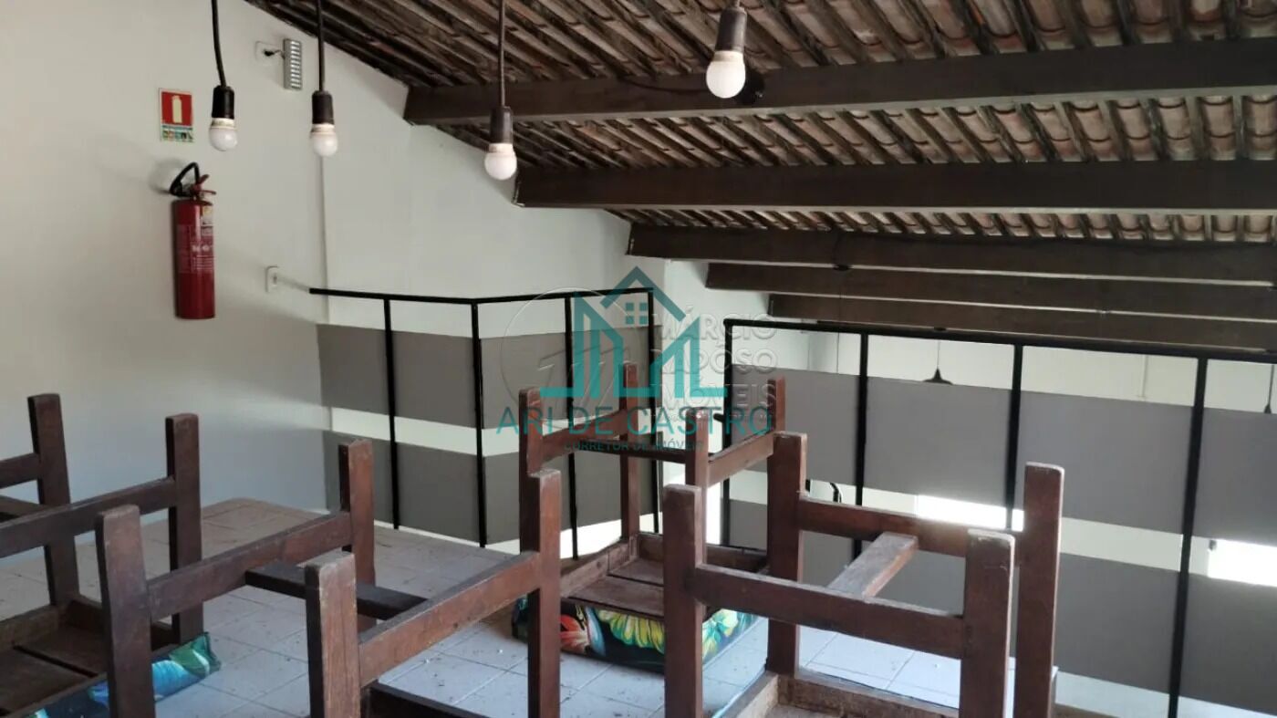 Casa à venda com 6 quartos, 316m² - Foto 13