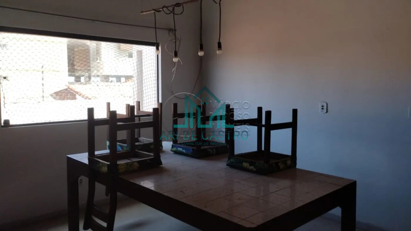 Casa à venda com 6 quartos, 316m² - Foto 16