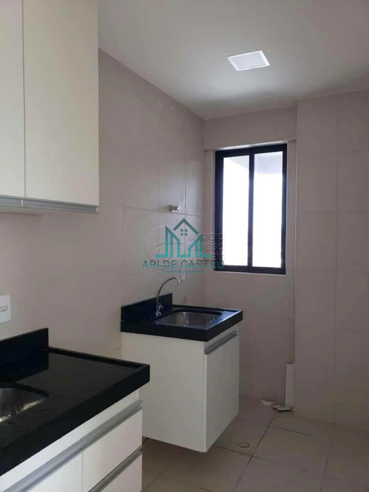 Apartamento à venda com 1 quarto, 42m² - Foto 5