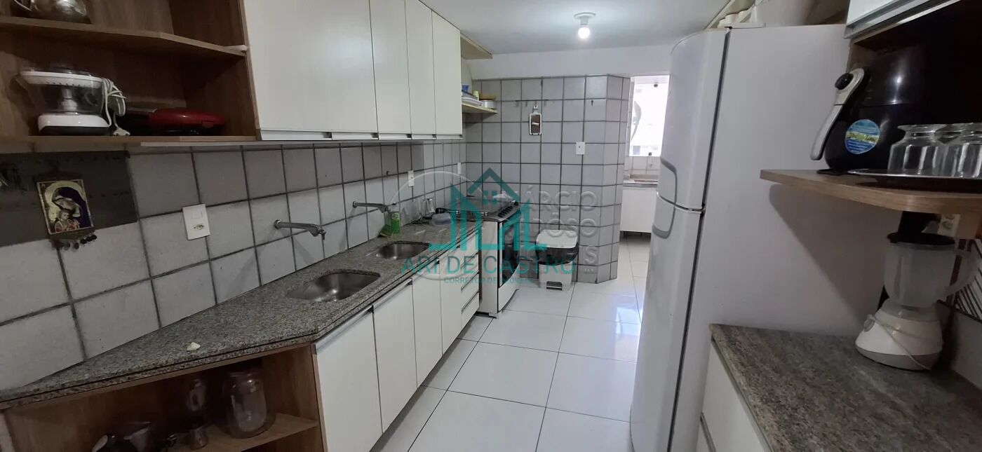 Apartamento à venda com 4 quartos, 206m² - Foto 9