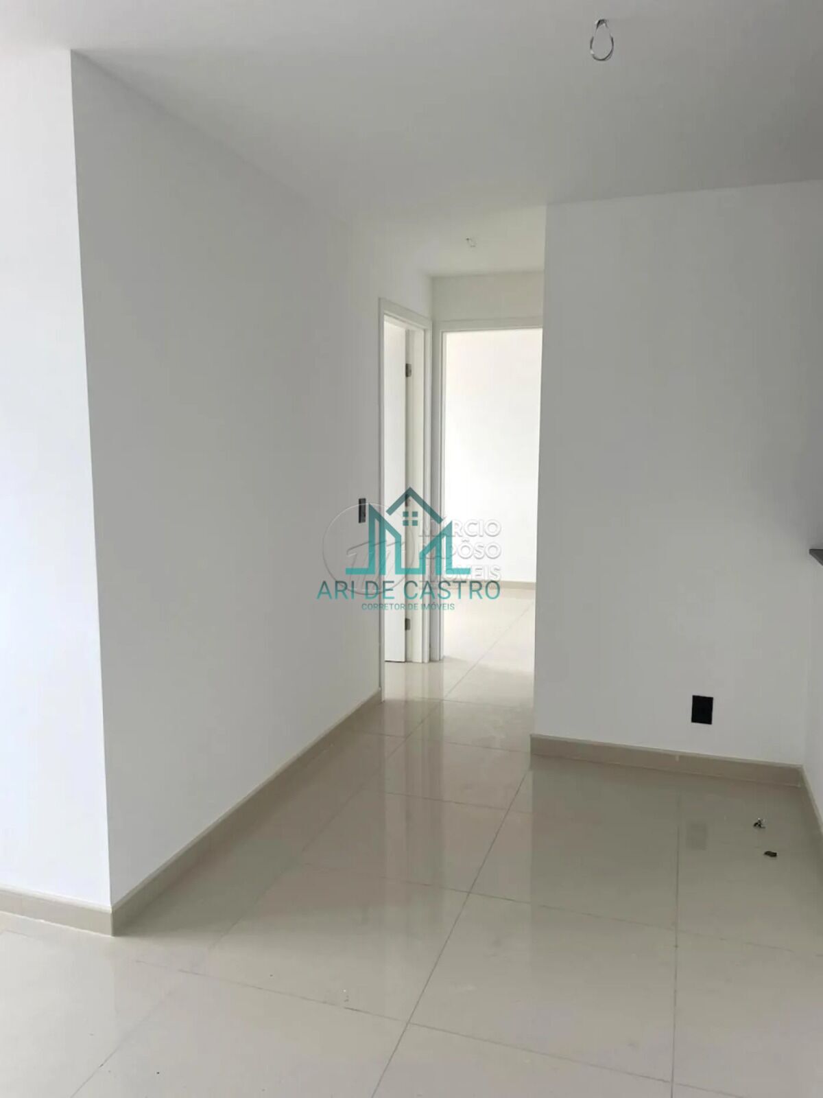 Apartamento à venda com 2 quartos, 63m² - Foto 3