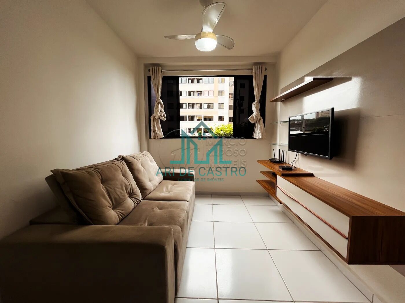 Apartamento à venda com 2 quartos, 45m² - Foto 1