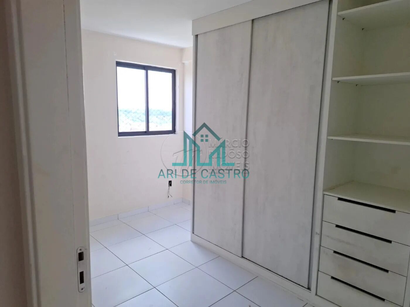 Apartamento à venda com 3 quartos, 78m² - Foto 3