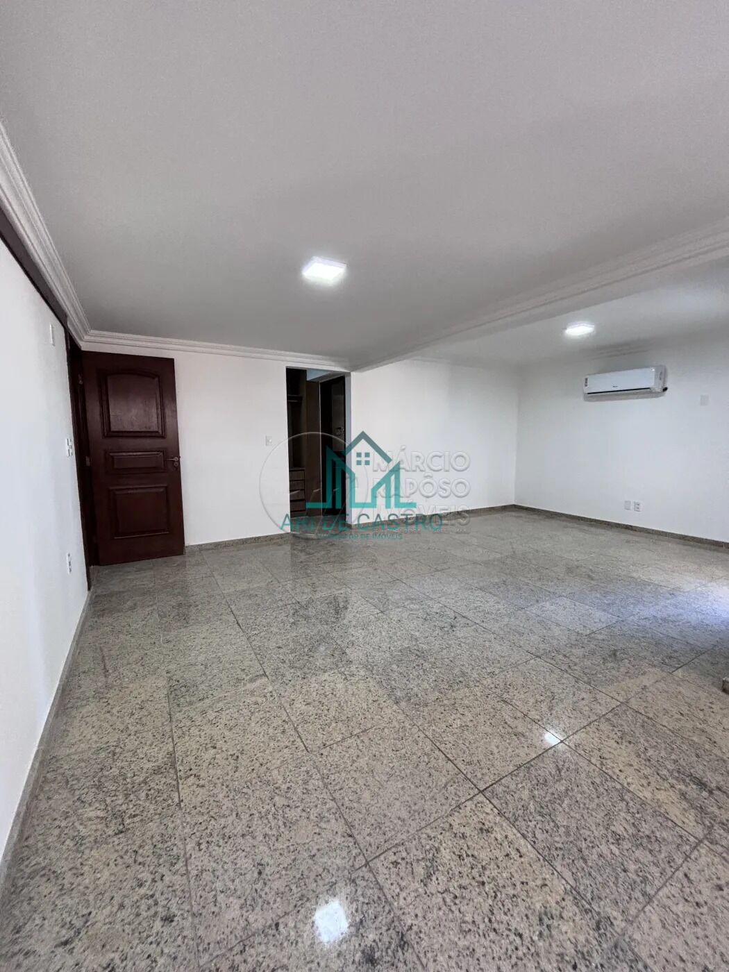 Apartamento para alugar com 2 quartos, 203m² - Foto 12