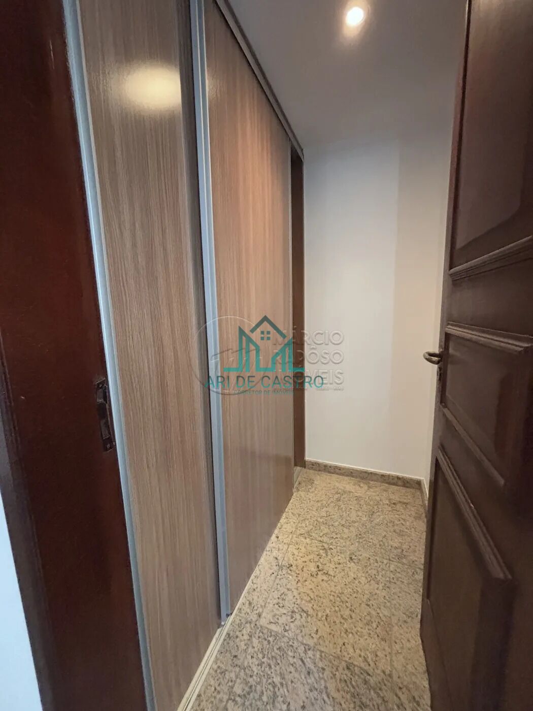 Apartamento para alugar com 2 quartos, 203m² - Foto 9