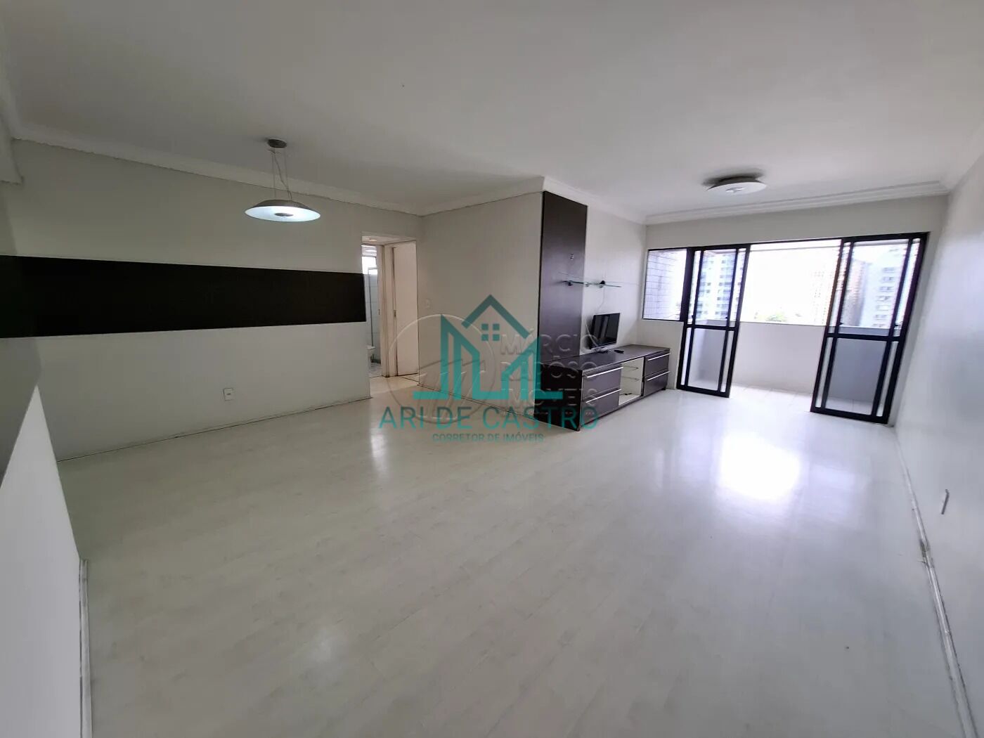 Apartamento à venda com 3 quartos, 116m² - Foto 1