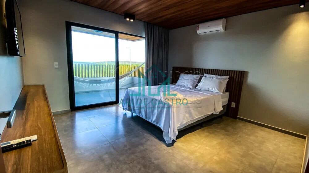 Casa à venda com 4 quartos, 251m² - Foto 3