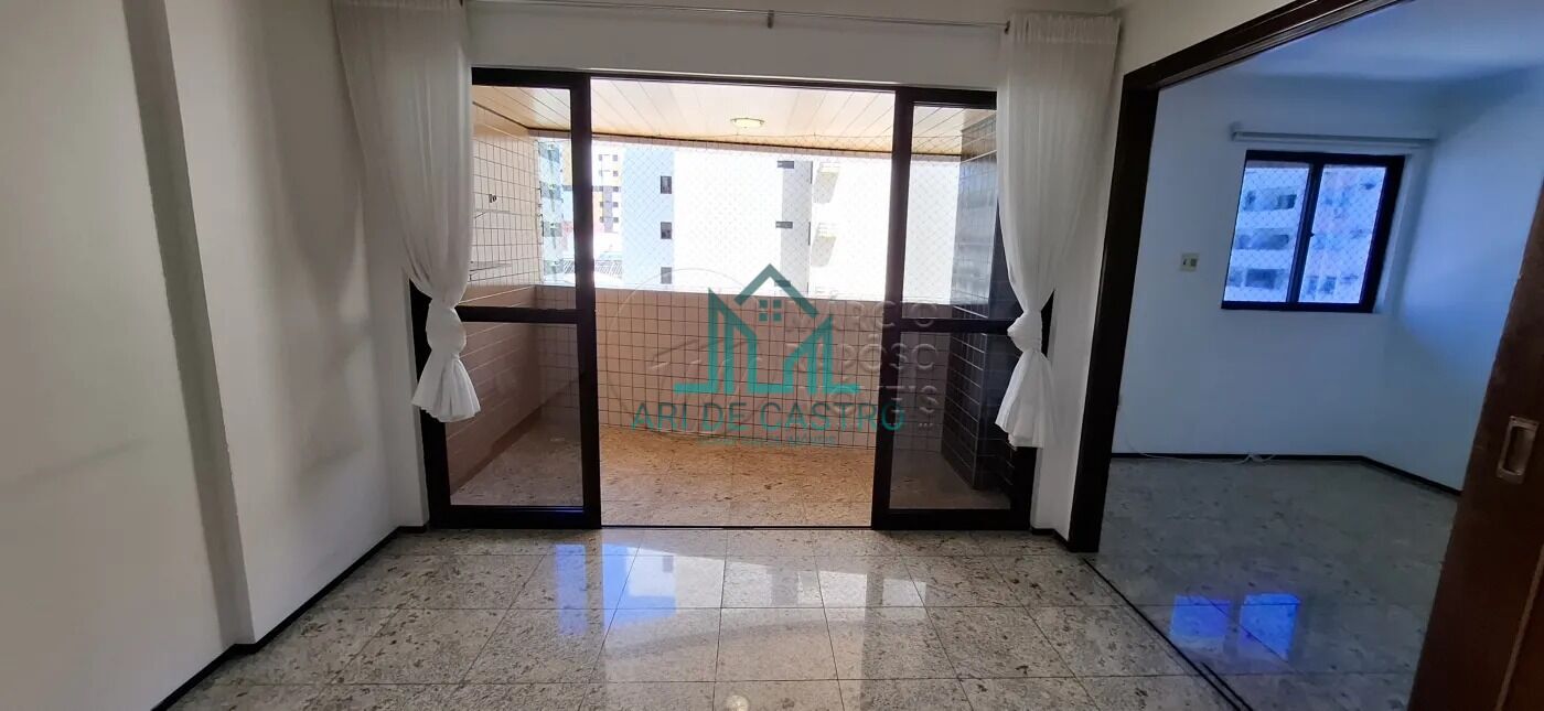 Apartamento à venda com 3 quartos, 121m² - Foto 4