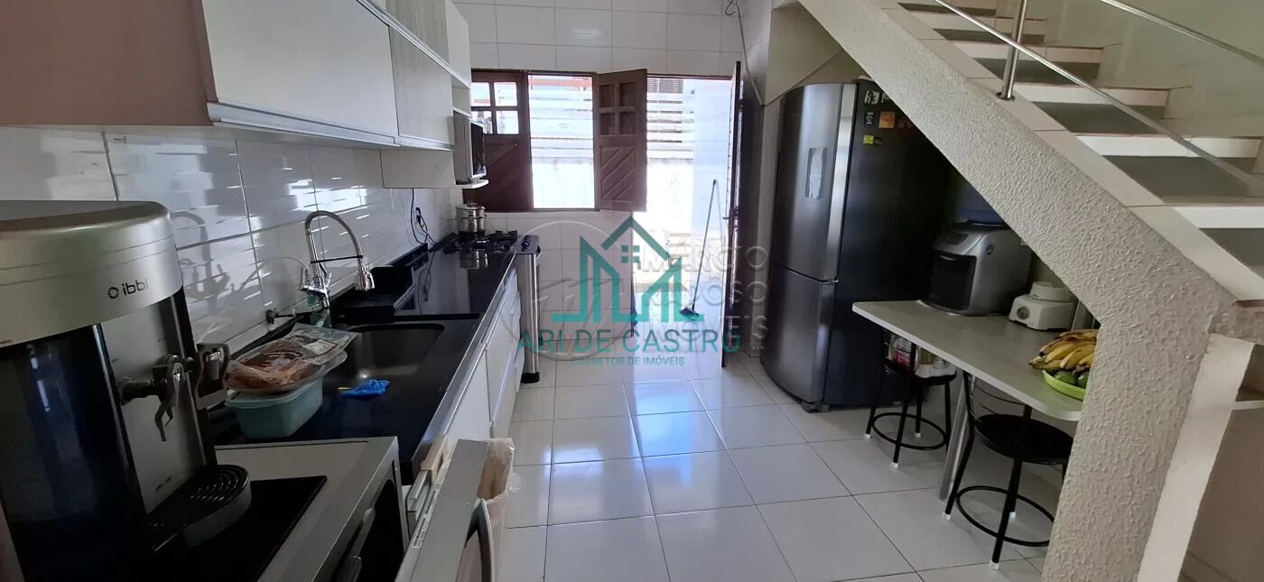 Casa à venda com 3 quartos, 212m² - Foto 9