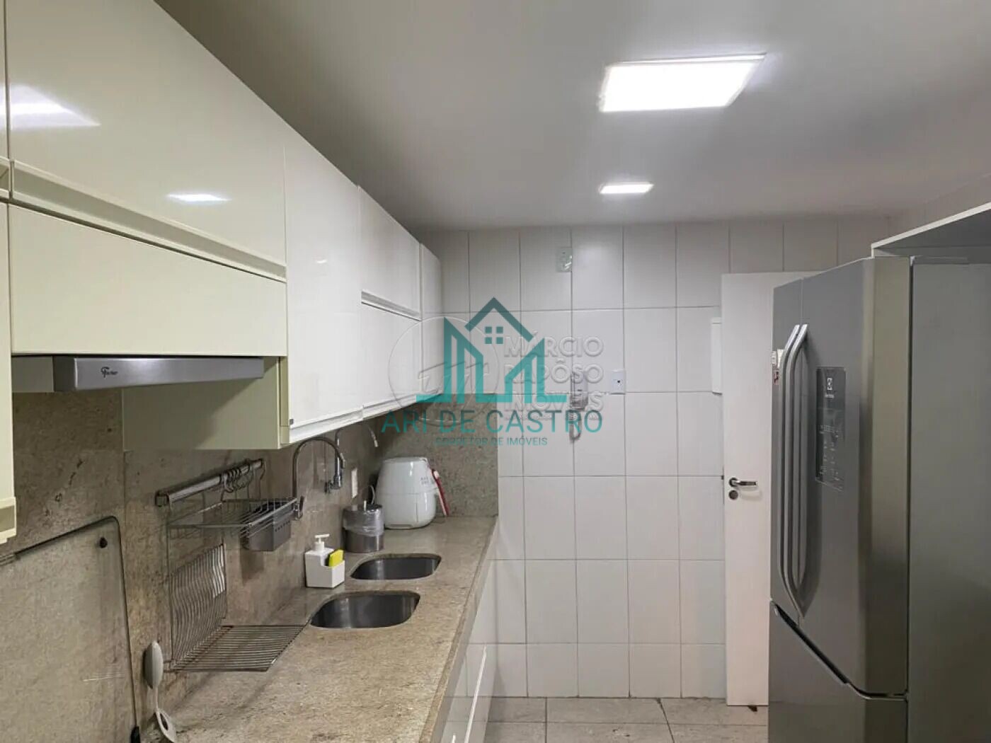 Apartamento à venda com 3 quartos, 163m² - Foto 10