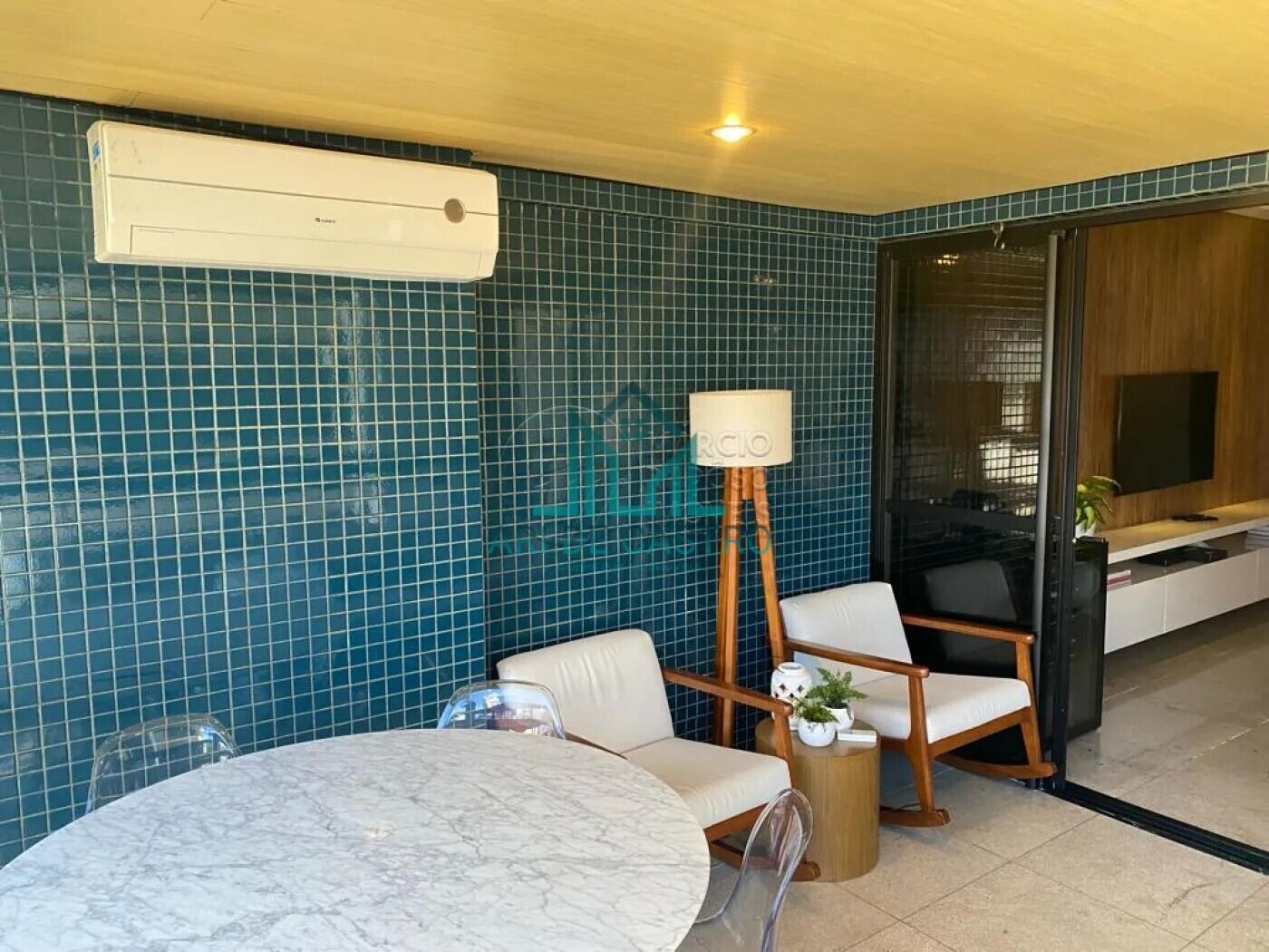 Apartamento à venda com 3 quartos, 163m² - Foto 2