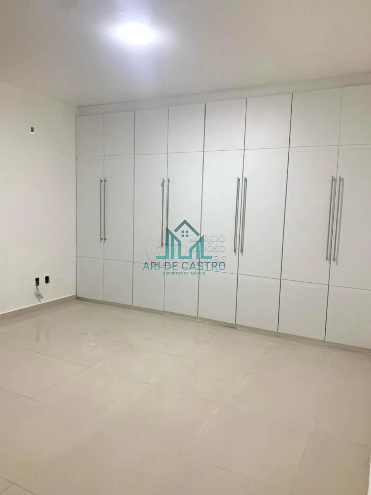 Casa à venda com 4 quartos, 357m² - Foto 19
