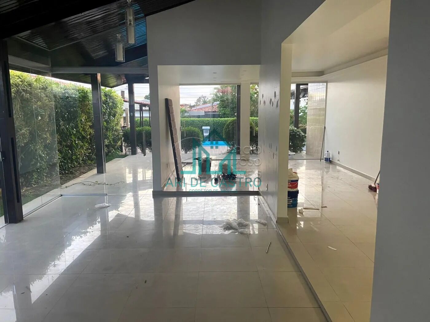 Casa à venda com 4 quartos, 357m² - Foto 4