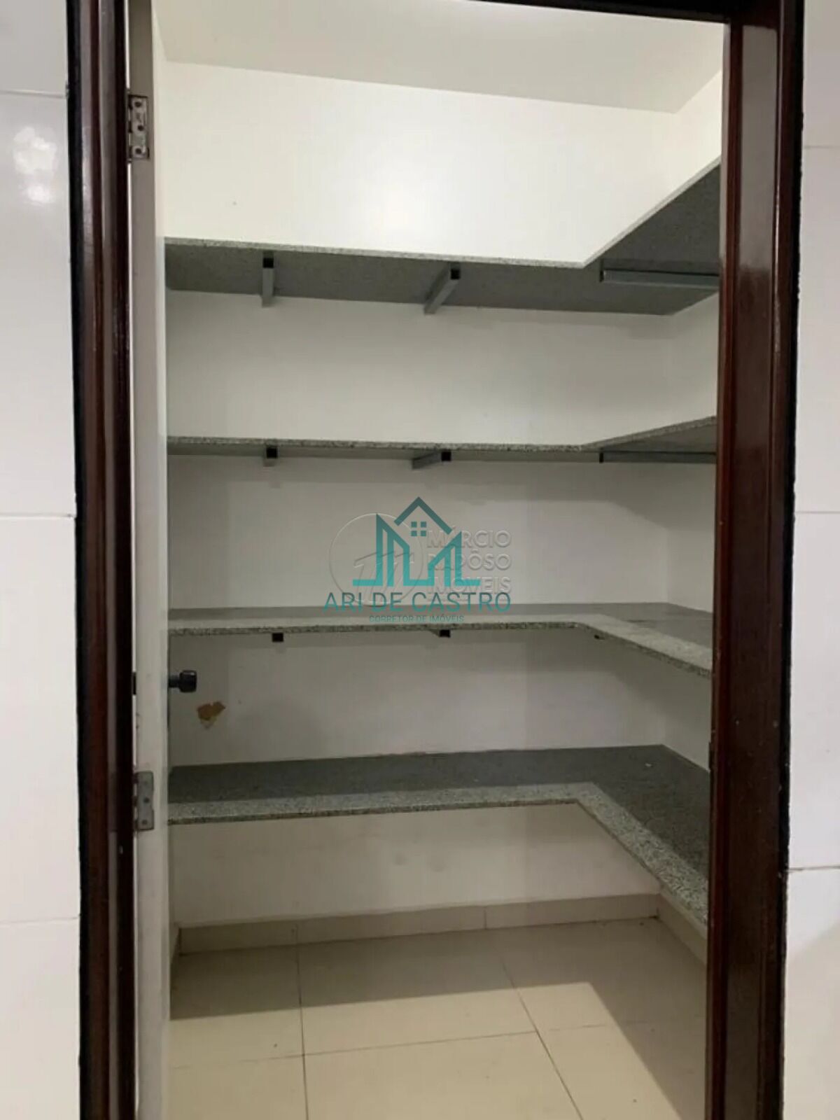 Casa à venda com 4 quartos, 357m² - Foto 14