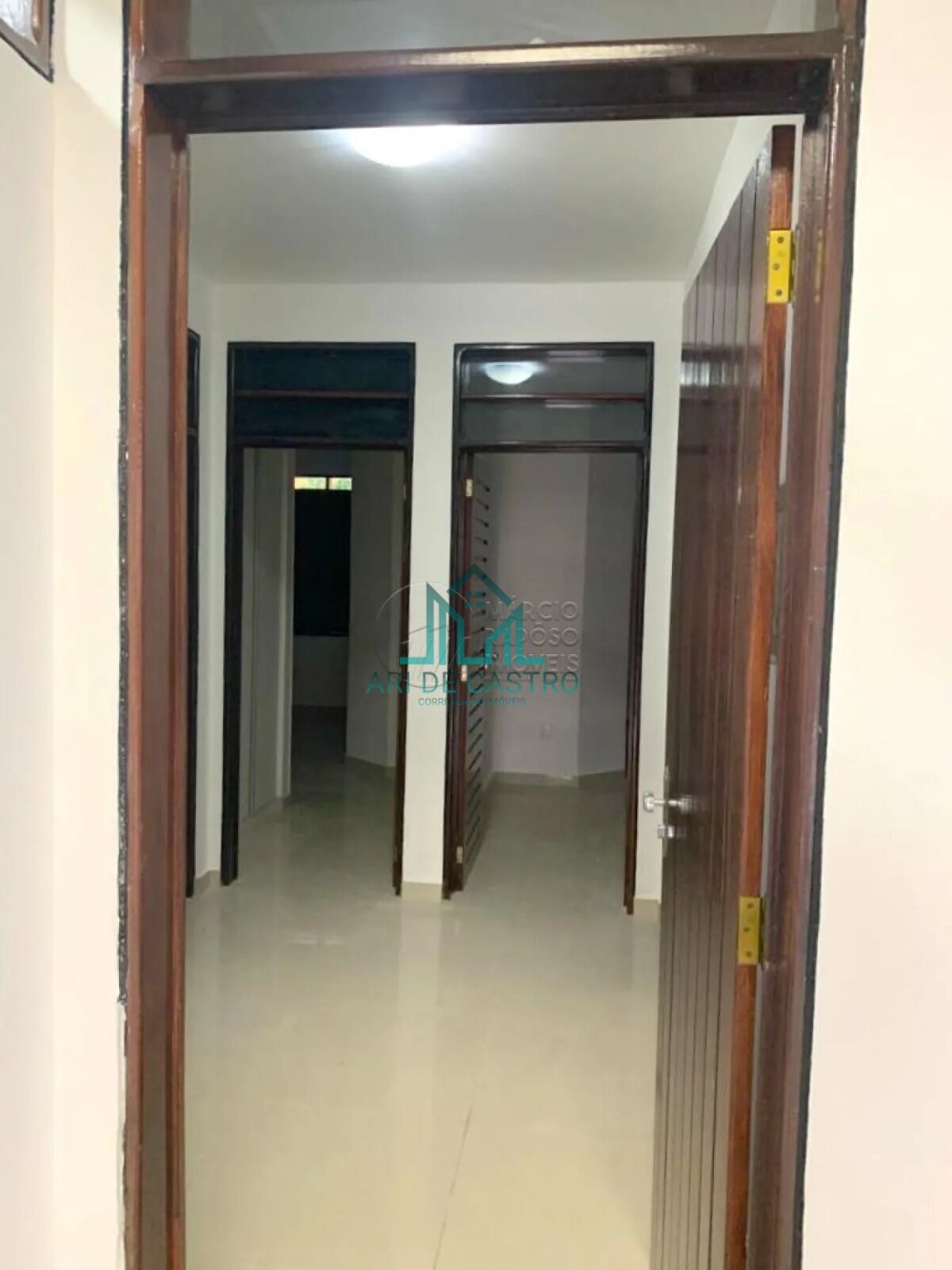 Casa à venda com 4 quartos, 357m² - Foto 15