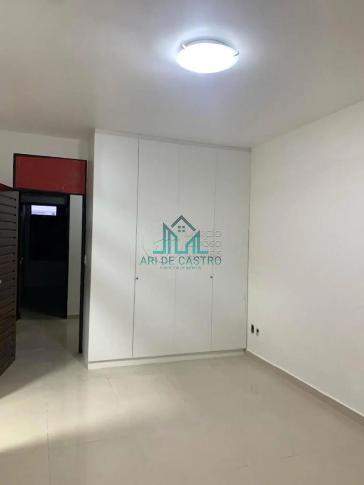 Casa à venda com 4 quartos, 357m² - Foto 23