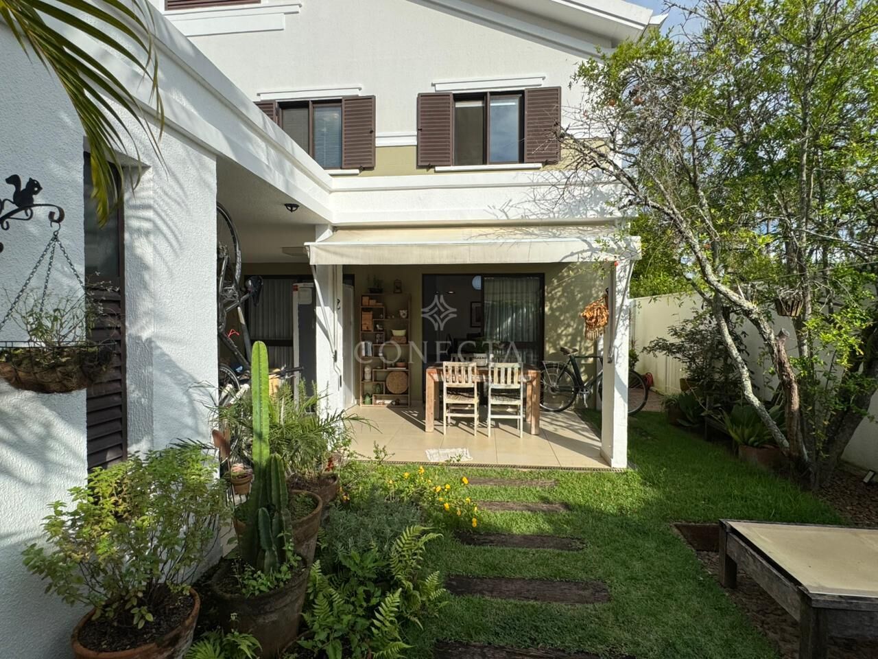 Casa, 4 quartos, 190 m² - Foto 1