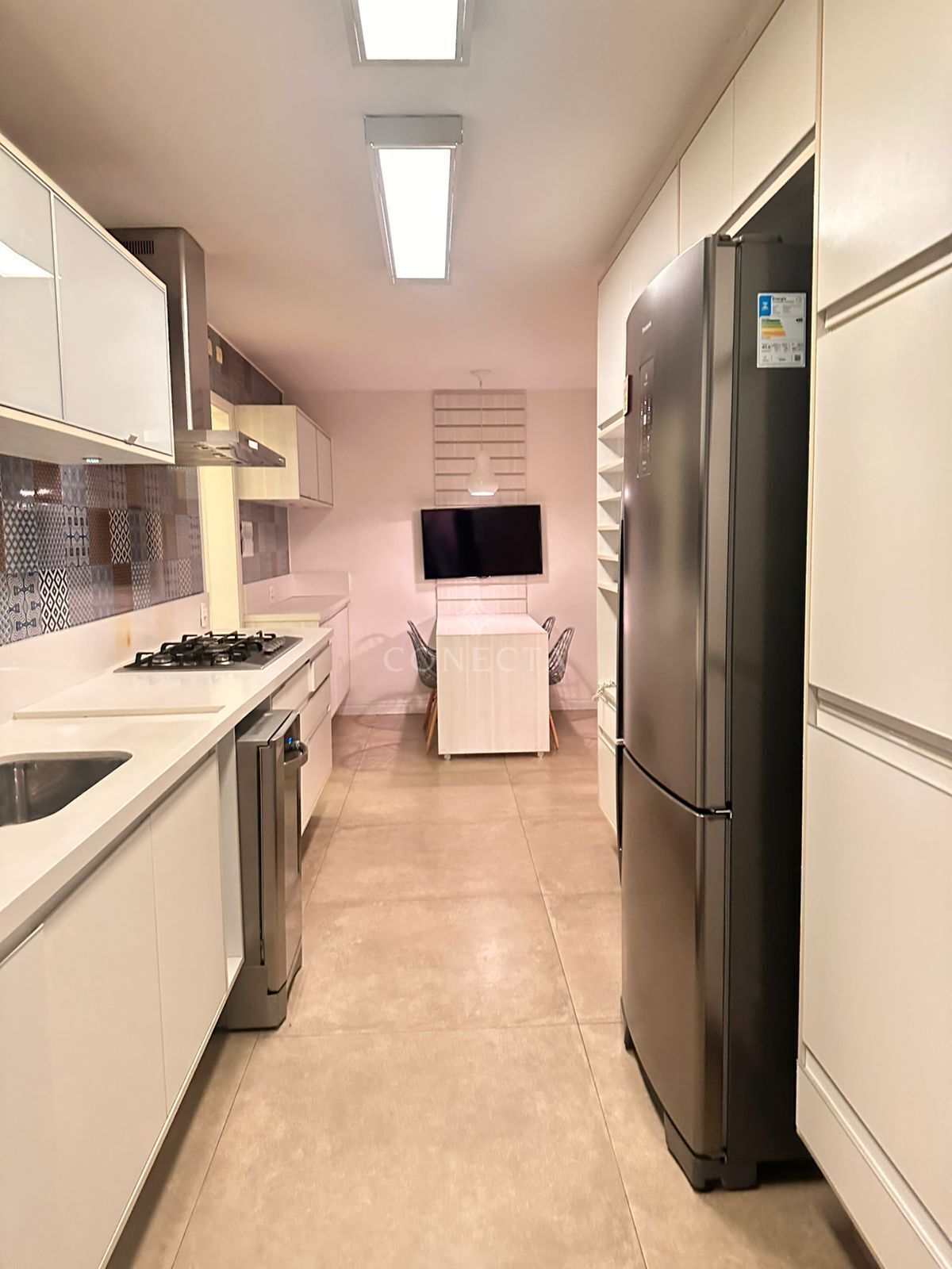 Apartamento para alugar com 3 quartos, 202m² - Foto 8