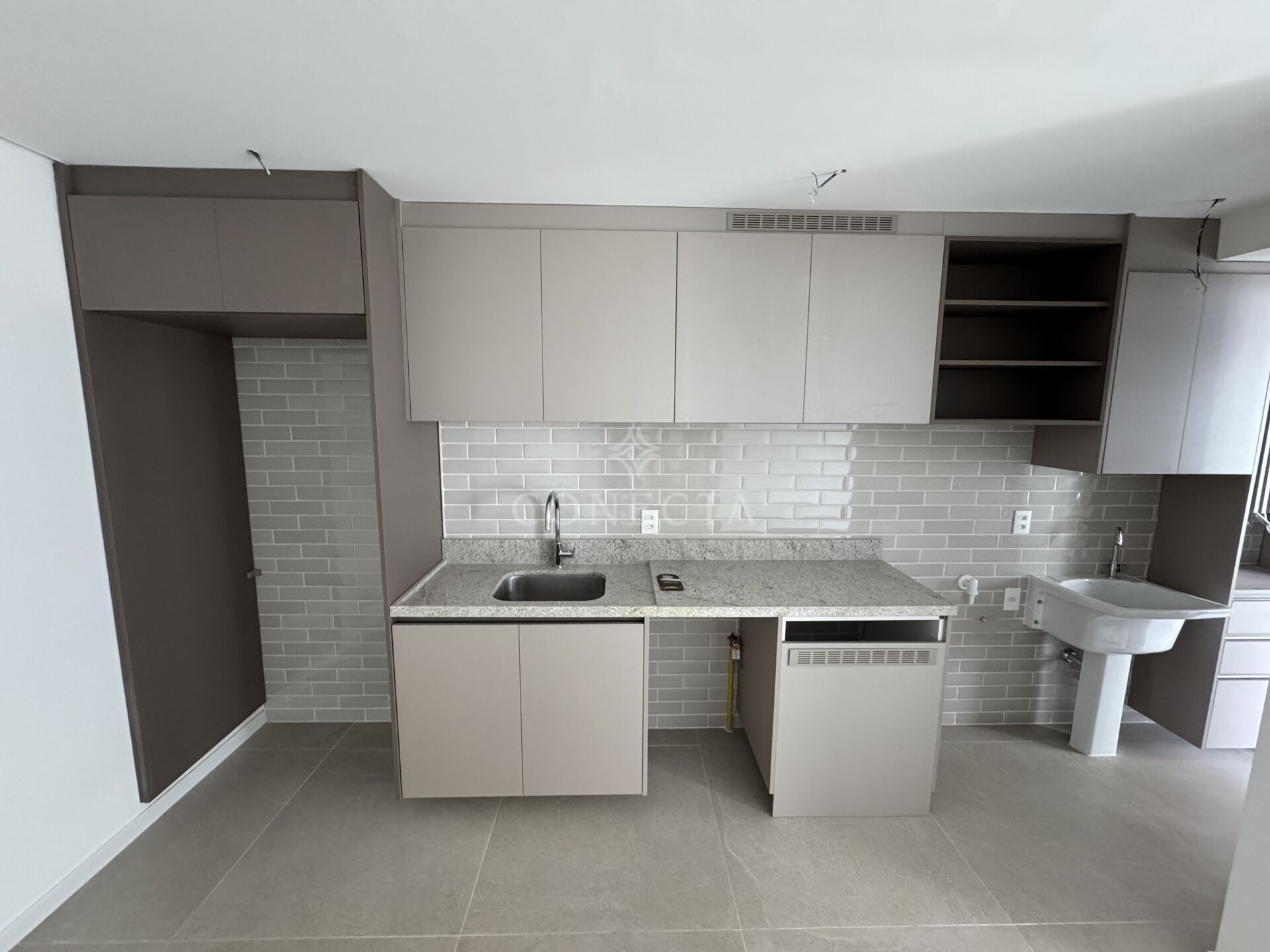 Apartamento para alugar com 2 quartos, 75m² - Foto 5