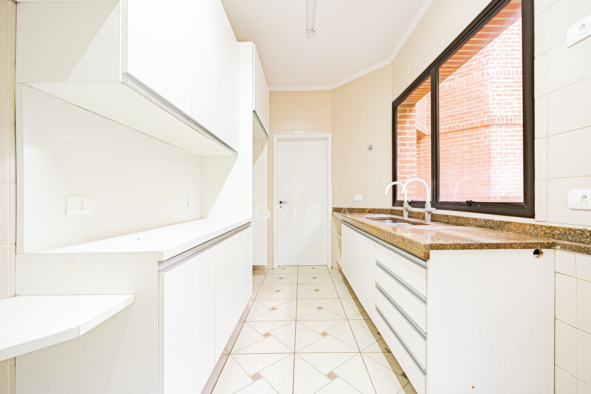 Apartamento para alugar com 3 quartos, 339m² - Foto 8
