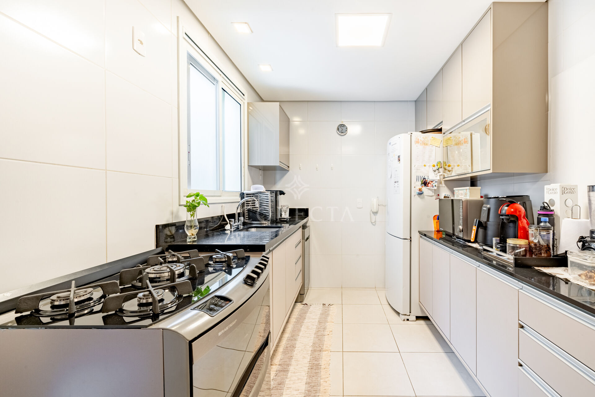 Apartamento à venda com 3 quartos, 123m² - Foto 10