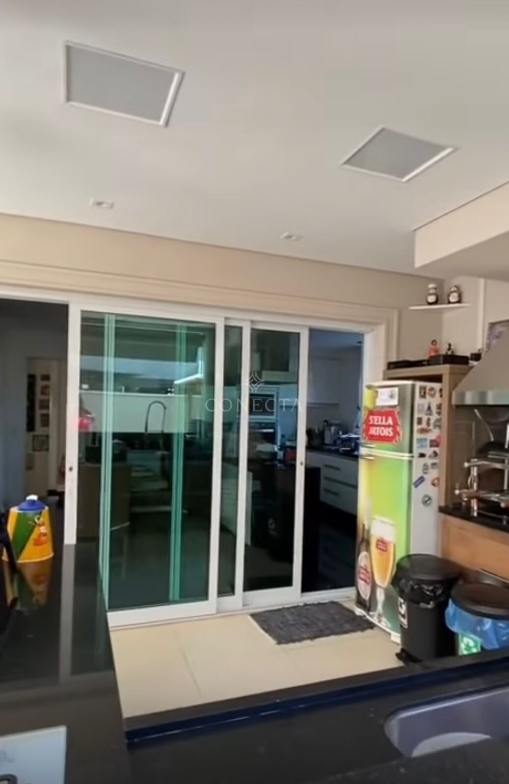 Casa para alugar com 4 quartos, 350m² - Foto 11