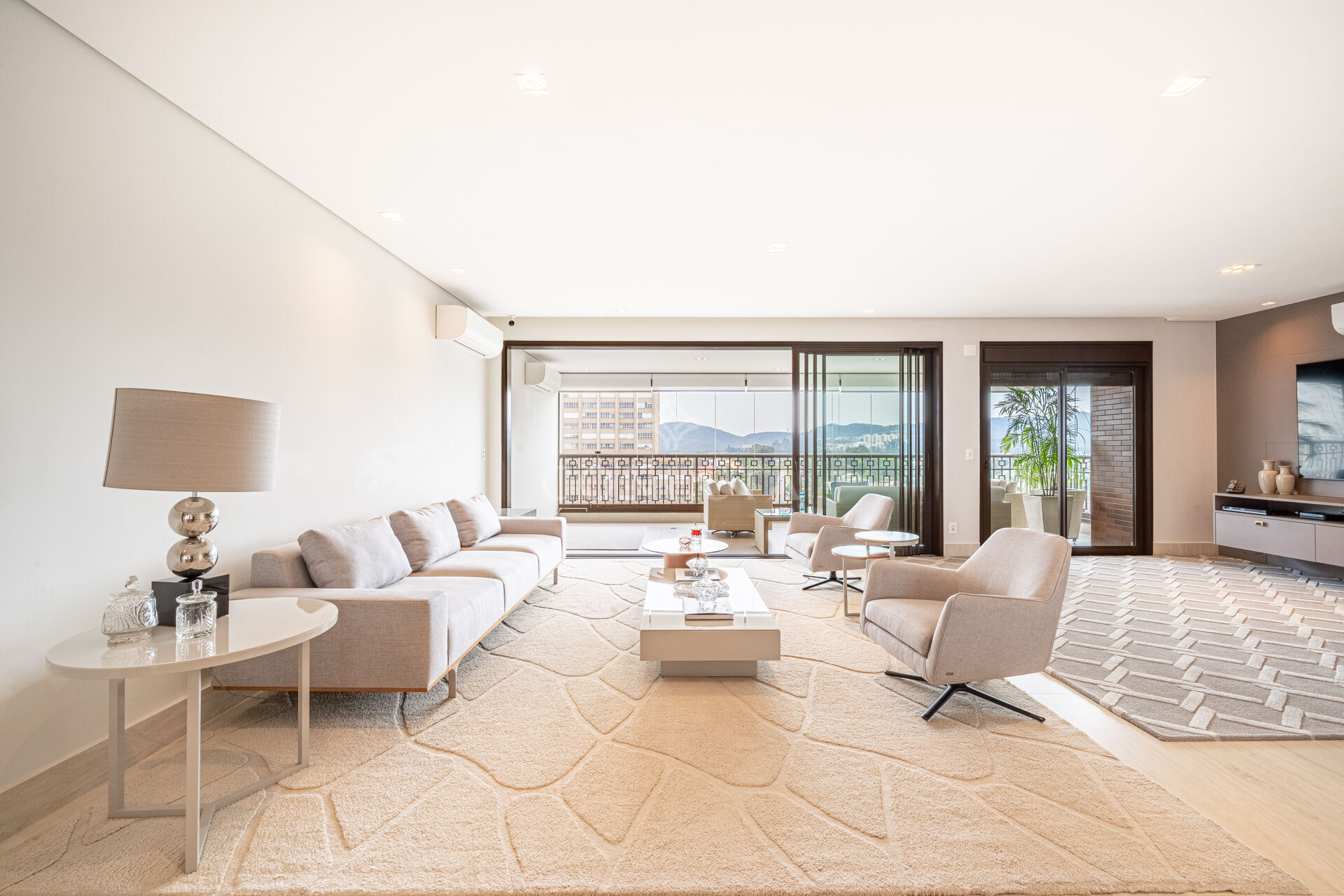 Apartamento, 3 quartos, 278 m² - Foto 2