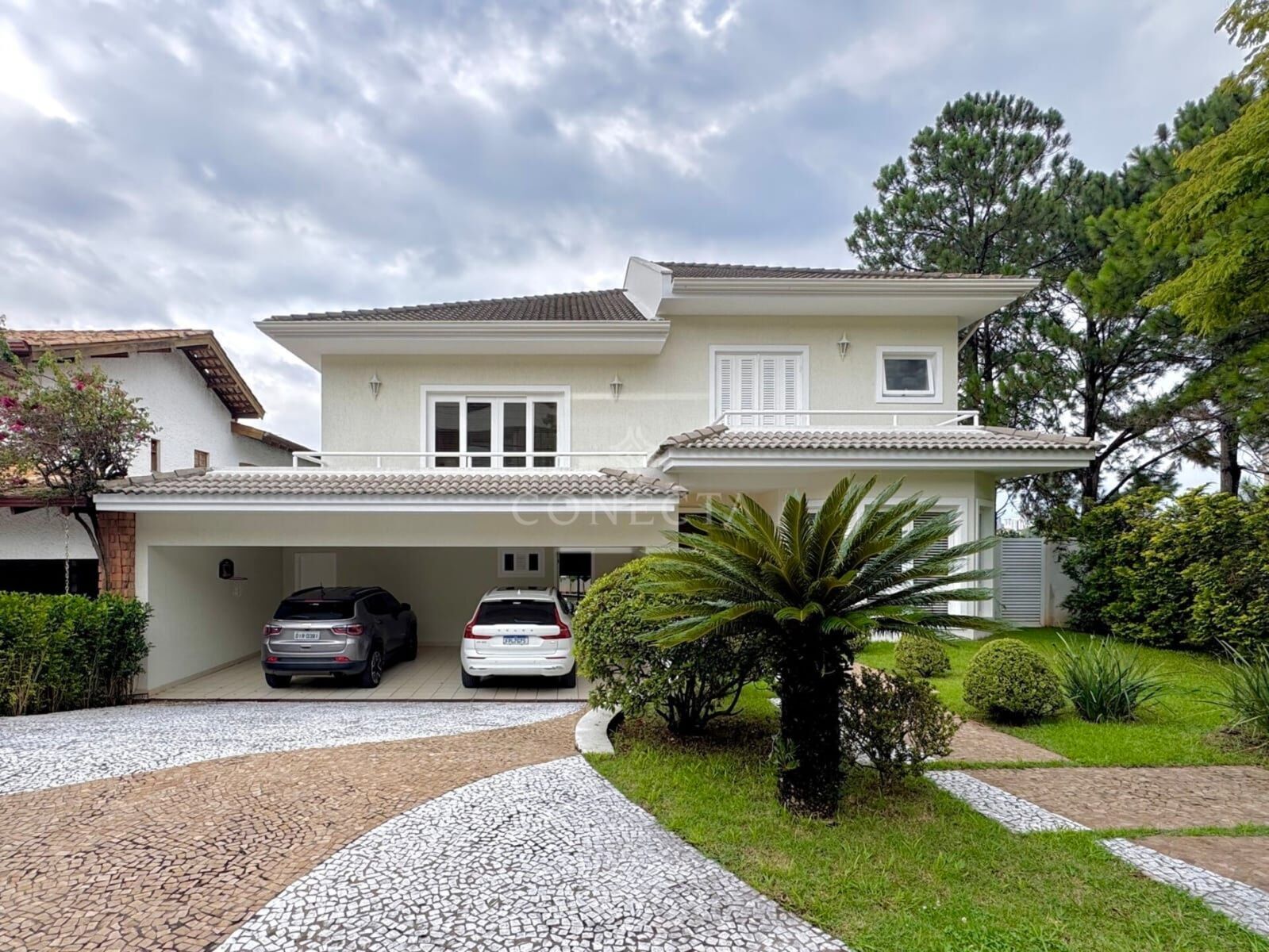 Casa à venda com 4 quartos, 563m² - Foto 1