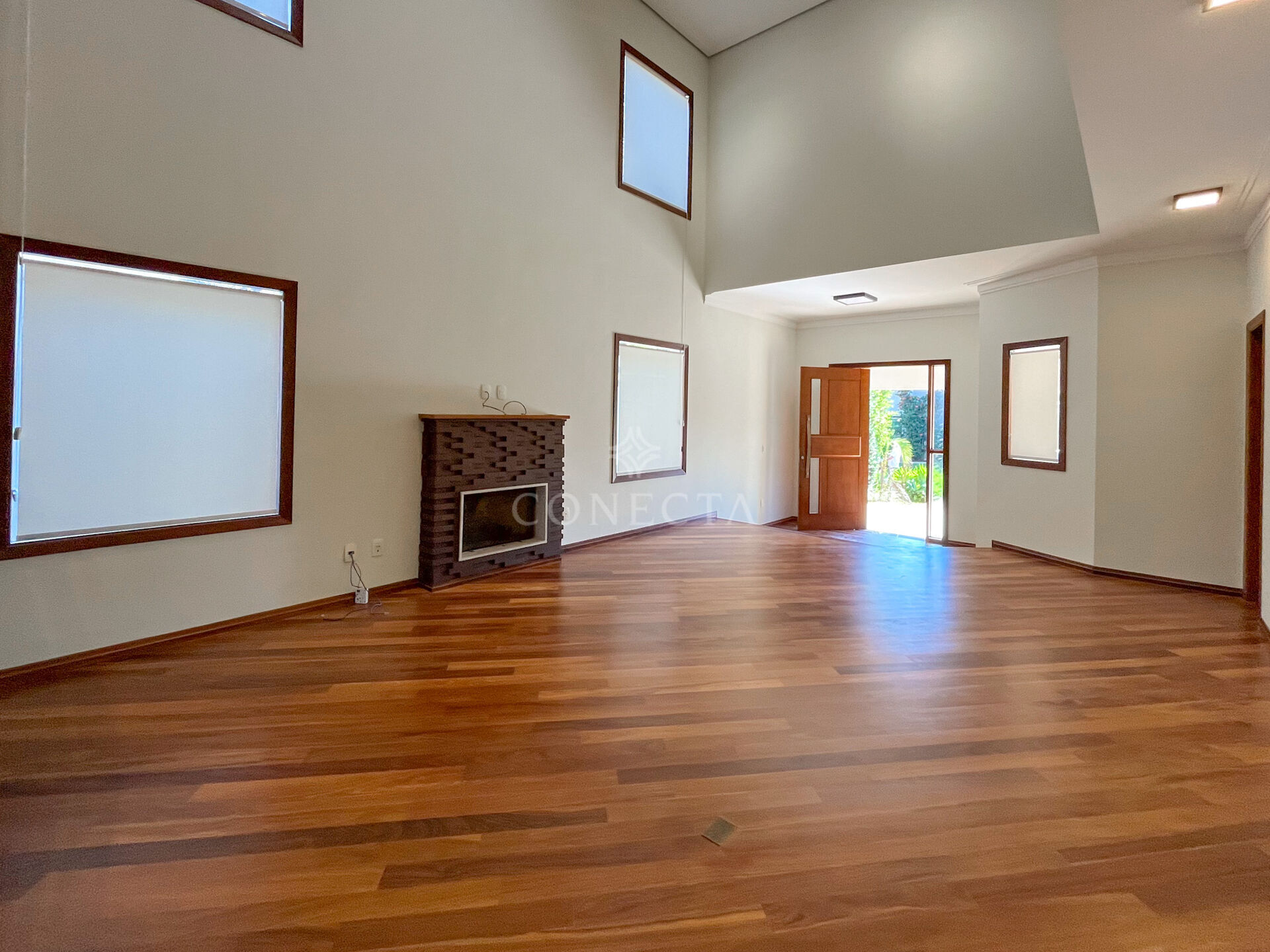 Casa para alugar com 3 quartos, 360m² - Foto 3