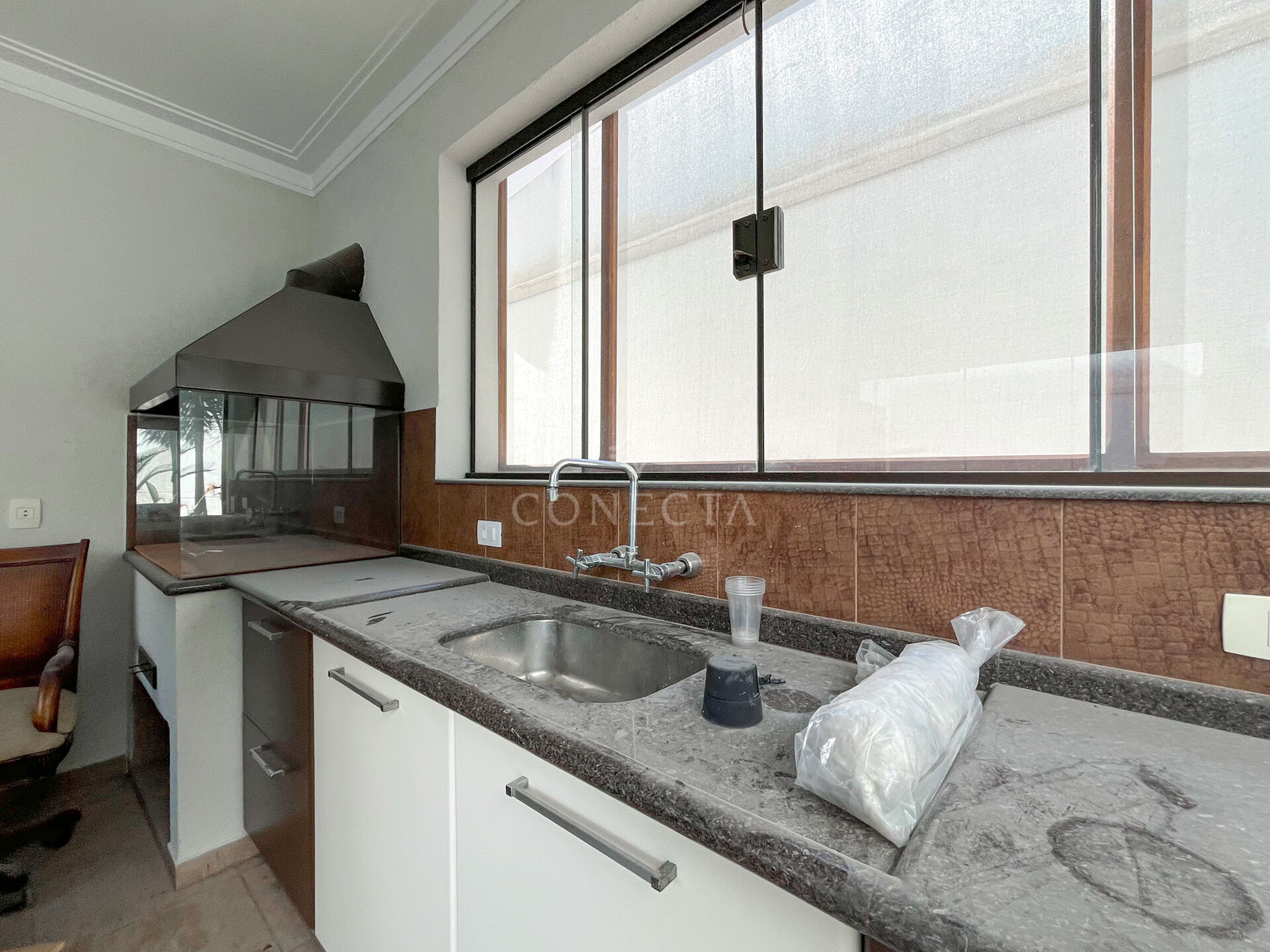 Casa para alugar com 3 quartos, 360m² - Foto 7