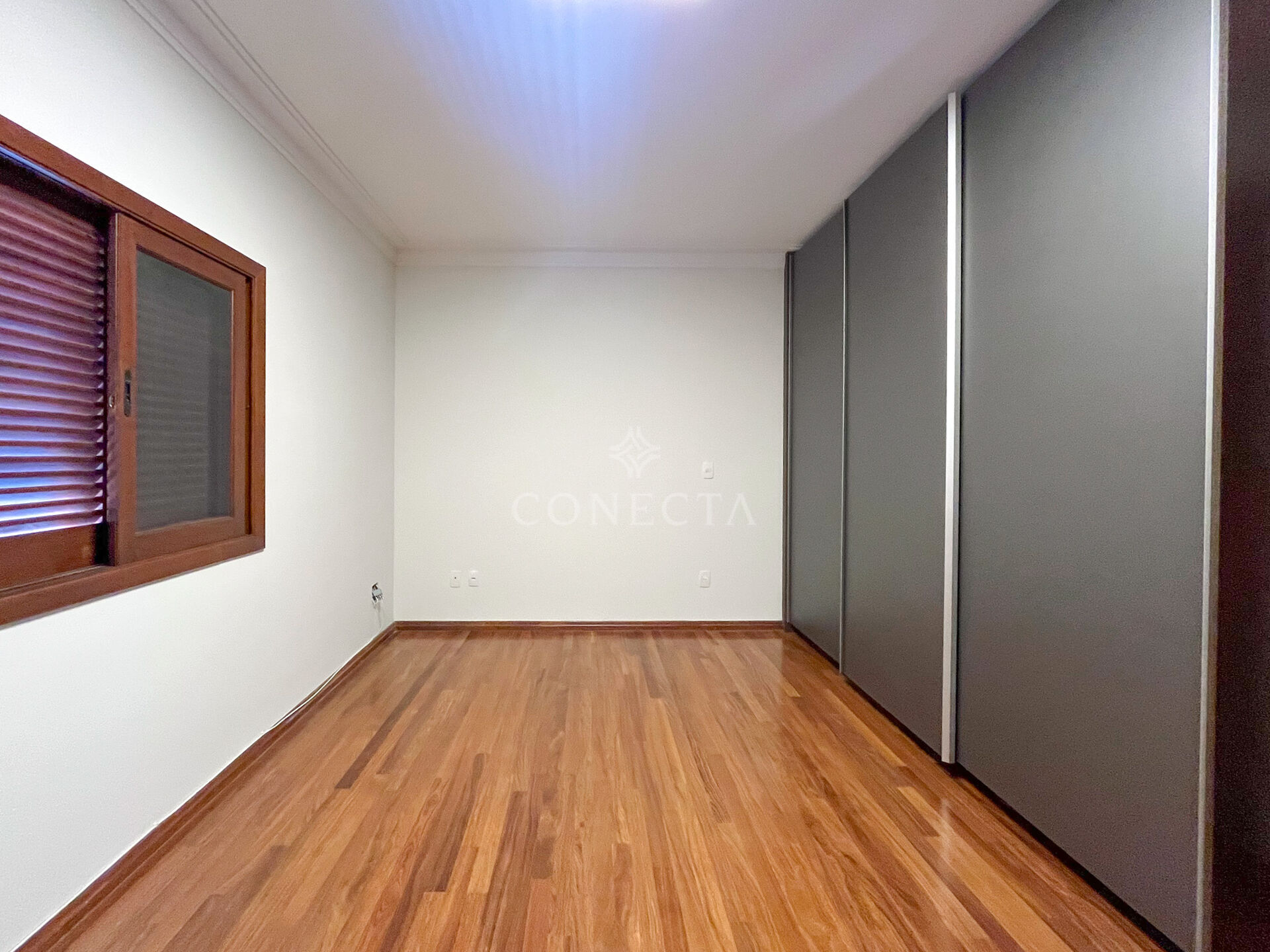 Casa para alugar com 3 quartos, 360m² - Foto 16