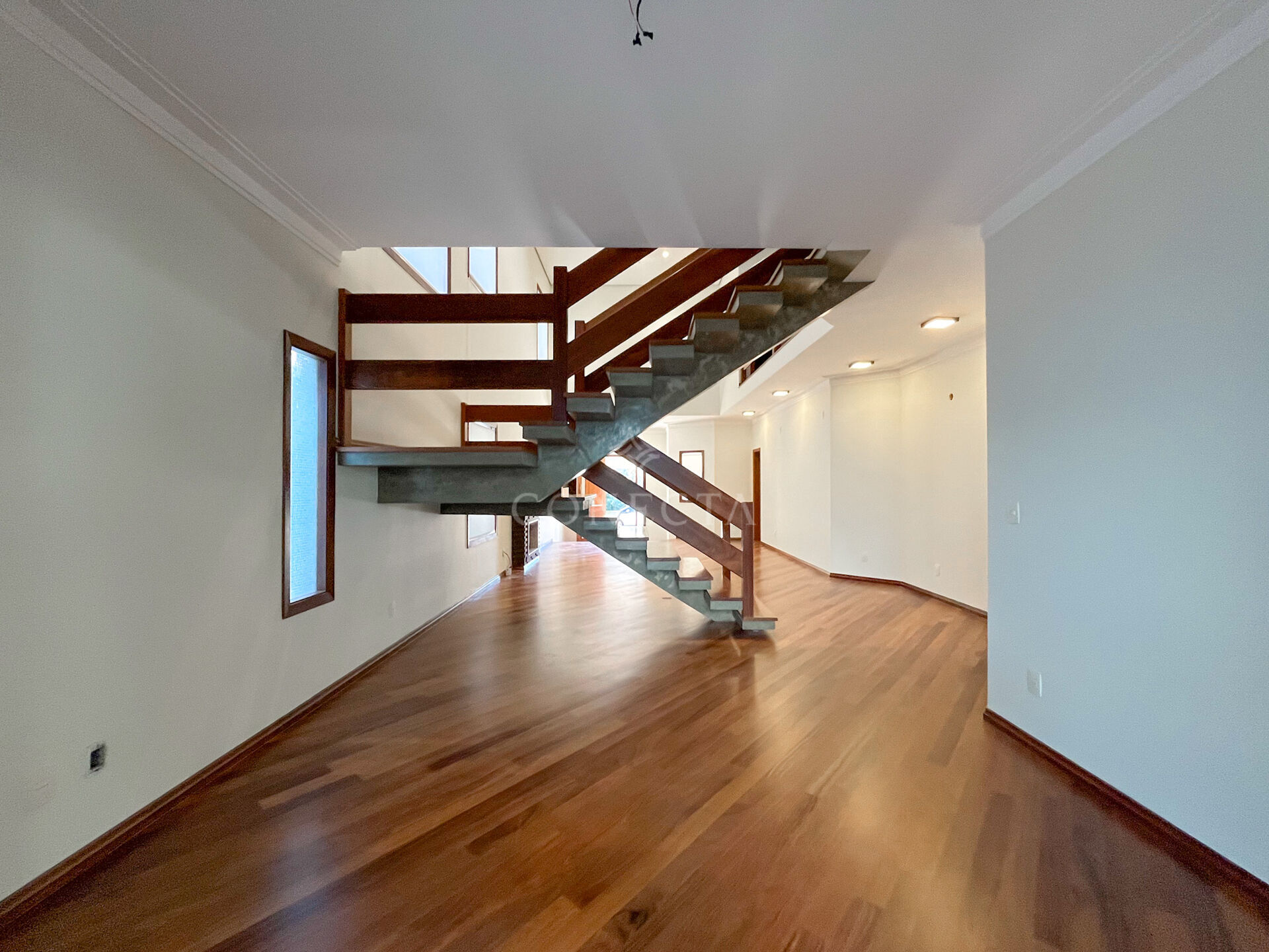 Casa para alugar com 3 quartos, 360m² - Foto 6