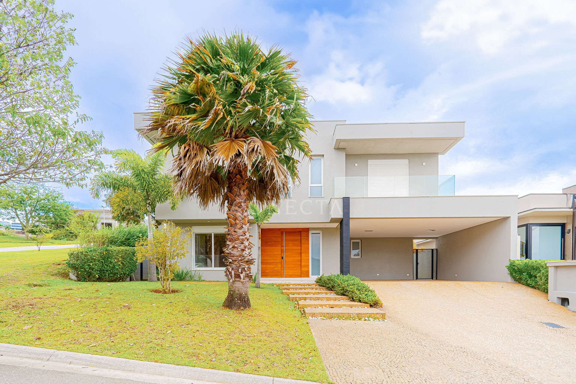 Casa à venda com 4 quartos, 480m² - Foto 1