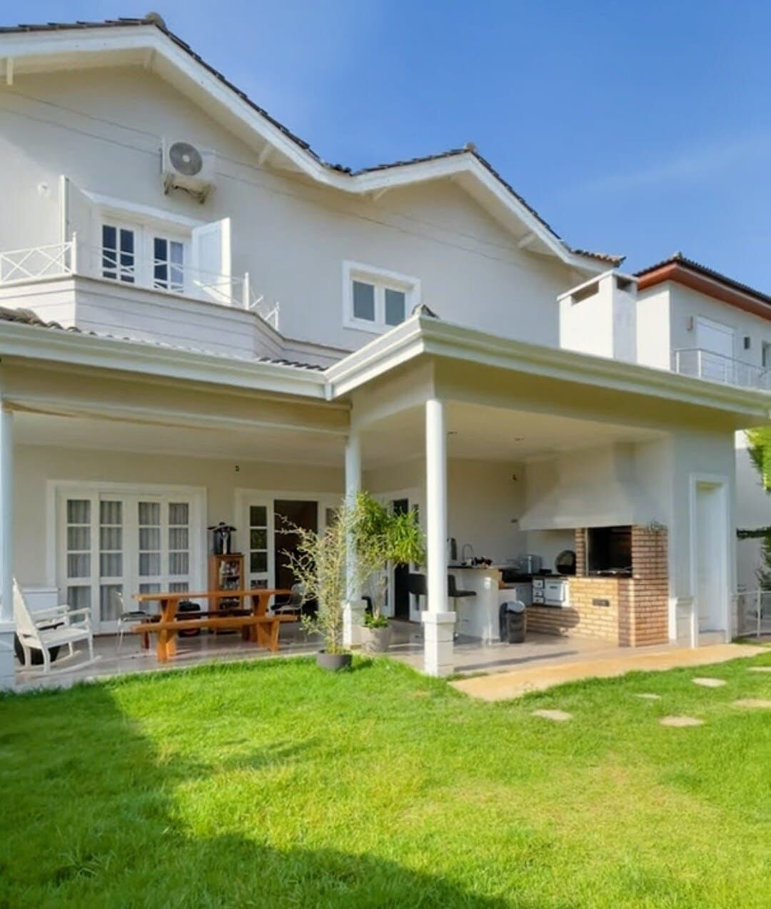 Casa, 4 quartos, 300 m² - Foto 1