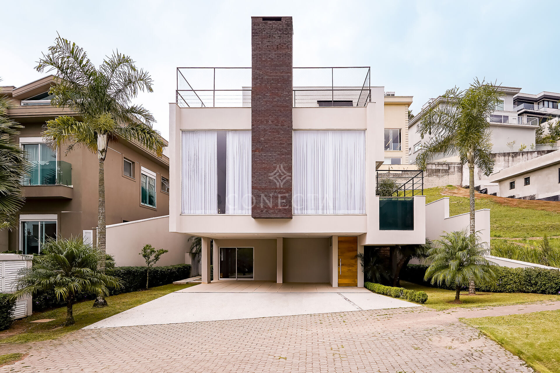 Casa à venda com 4 quartos, 525m² - Foto 1