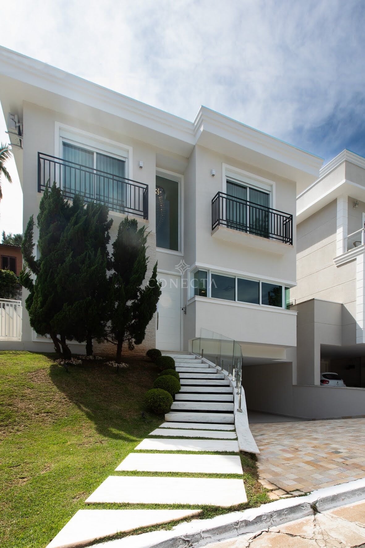 Casa, 4 quartos, 324 m² - Foto 1