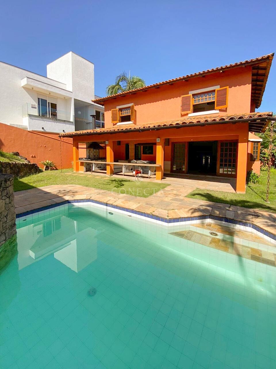 Casa à venda com 4 quartos, 350m² - Foto 2